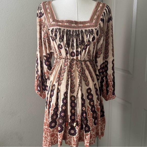 American Rag Cream and Brown Floral Tunic - Picture 2 of 5